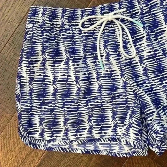 Vineyard Vines Performance Shorts XS - Picture 3 of 7